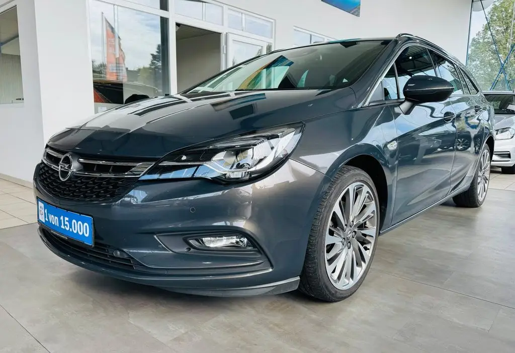 Photo 1 : Opel Astra 2016 Diesel