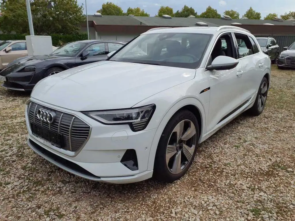 Photo 1 : Audi E-tron 2020 Non renseigné