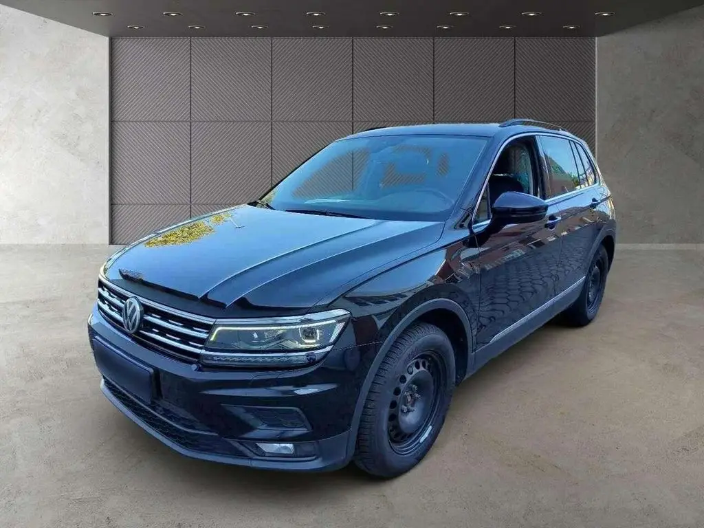 Photo 1 : Volkswagen Tiguan 2020 Essence