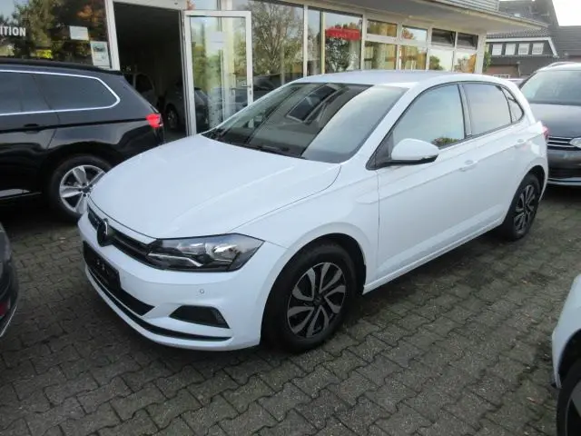 Photo 1 : Volkswagen Polo 2021 Essence