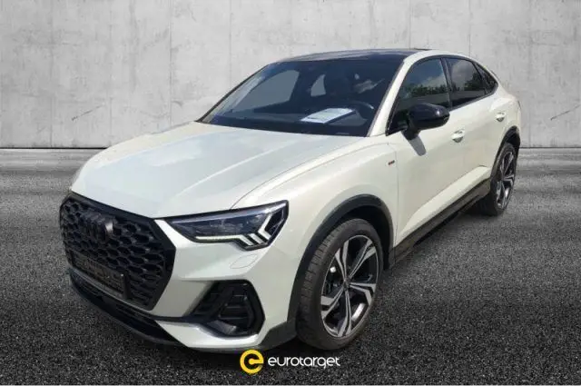 Photo 1 : Audi Q3 2021 Essence