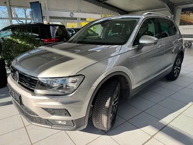 Photo 1 : Volkswagen Tiguan 2020 Essence