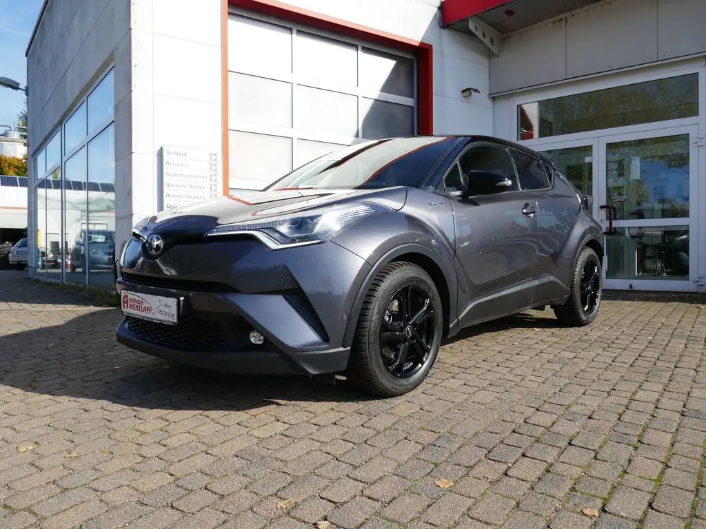 Photo 1 : Toyota C-hr 2017 Hybrid