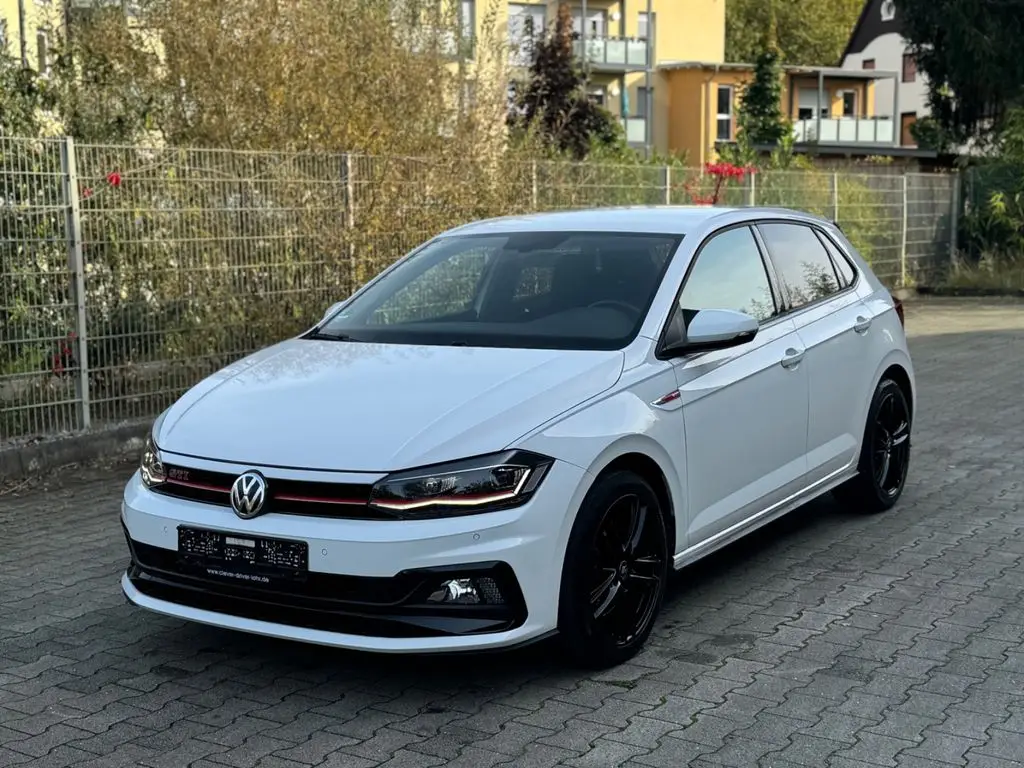 Photo 1 : Volkswagen Polo 2020 Essence