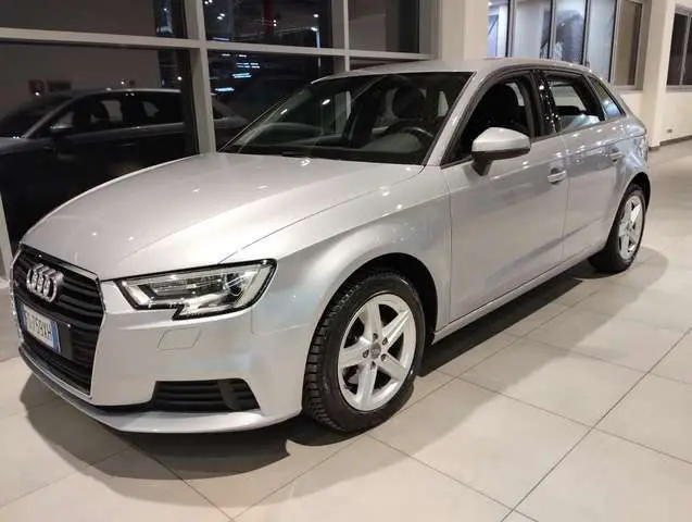 Photo 1 : Audi A3 2018 Diesel