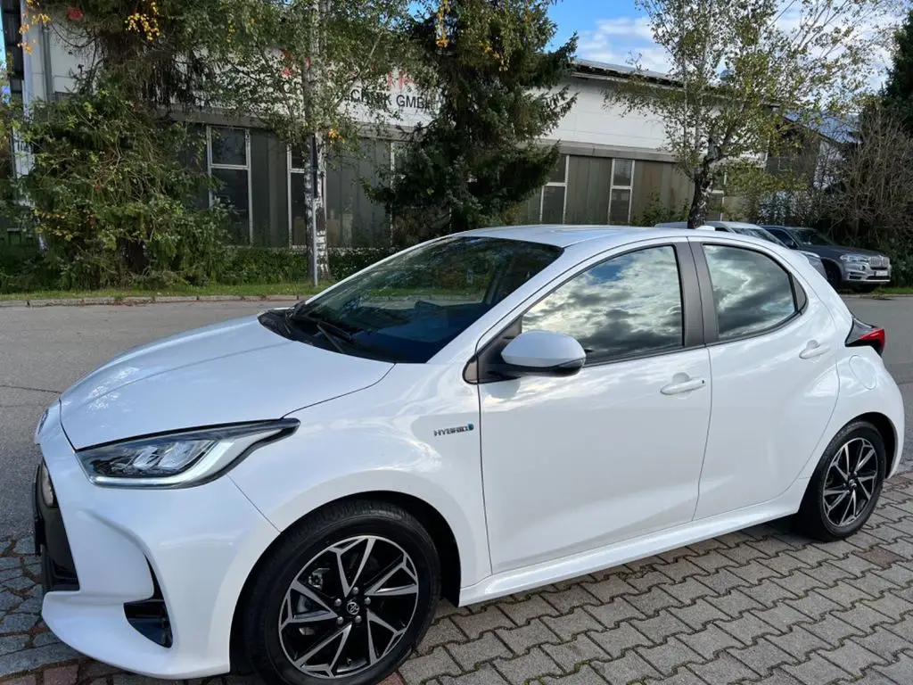 Photo 1 : Toyota Yaris 2021 Hybrid