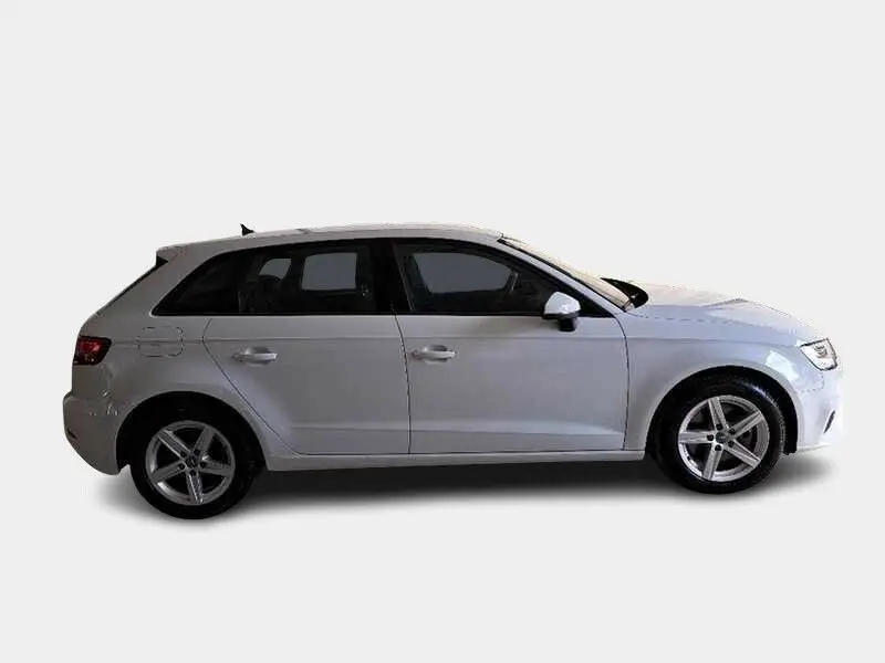 Photo 1 : Audi A3 2019 Diesel