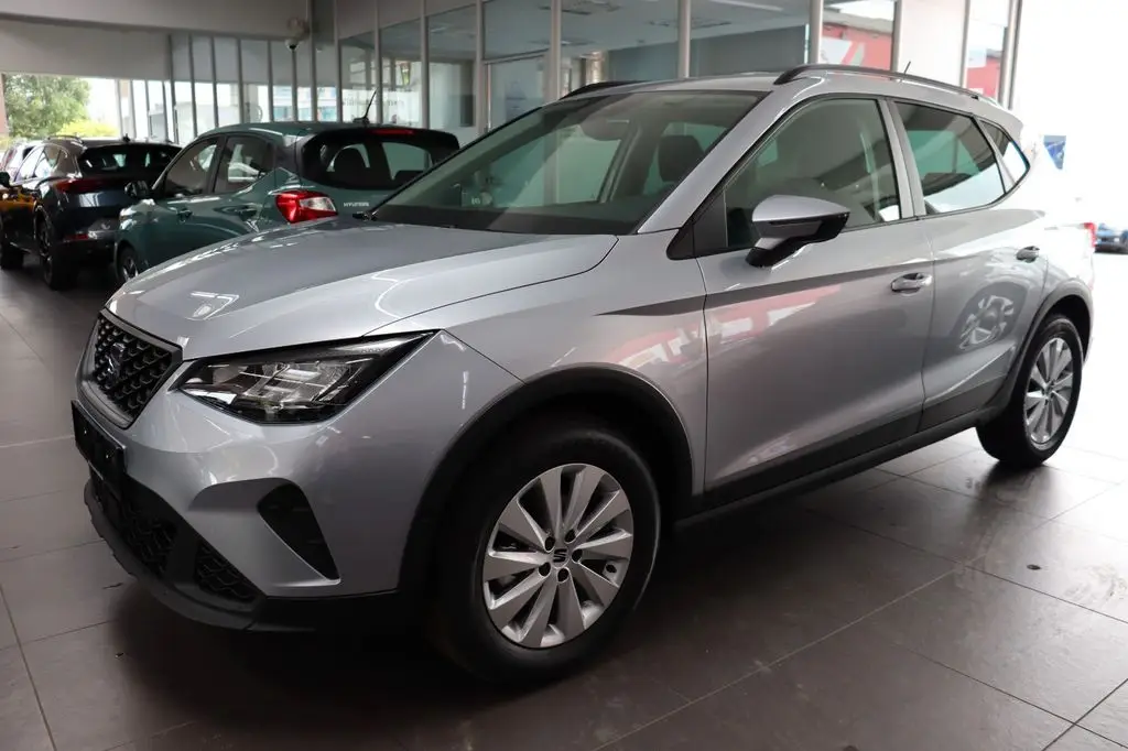 Photo 1 : Seat Arona 2024 Essence