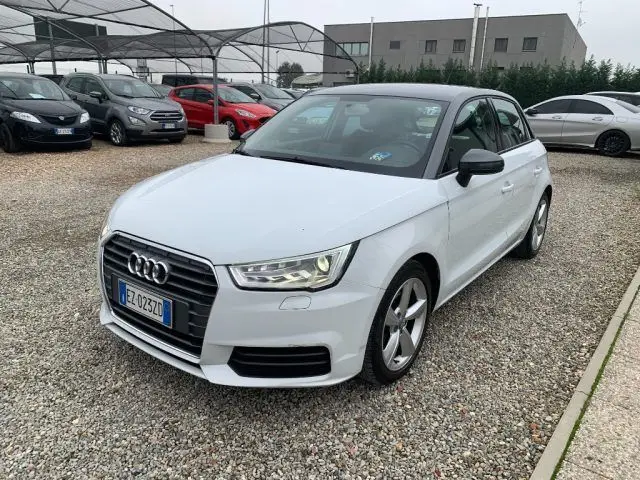 Photo 1 : Audi A1 2015 Diesel