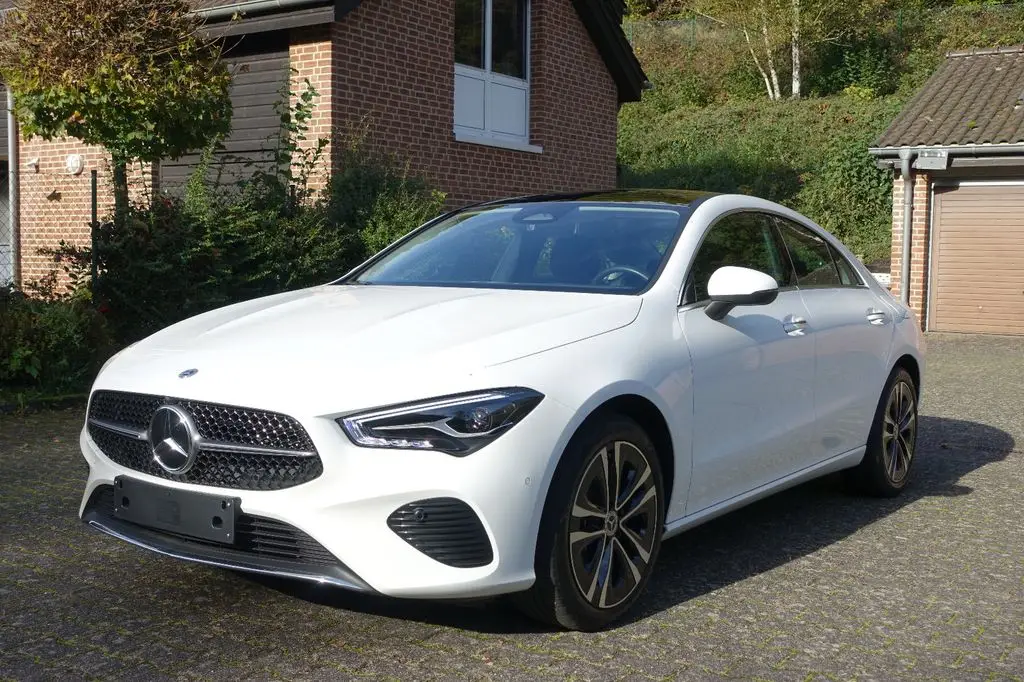 Photo 1 : Mercedes-benz Classe Cla 2023 Petrol