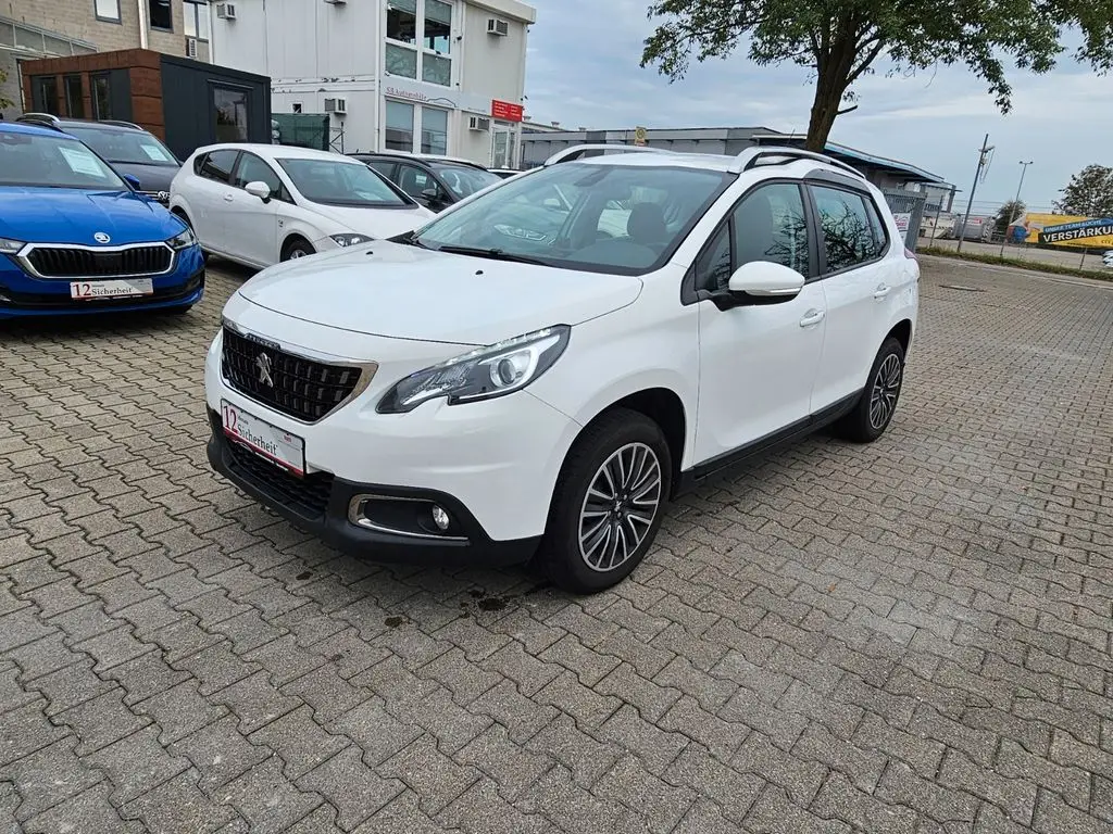 Photo 1 : Peugeot 2008 2019 Petrol