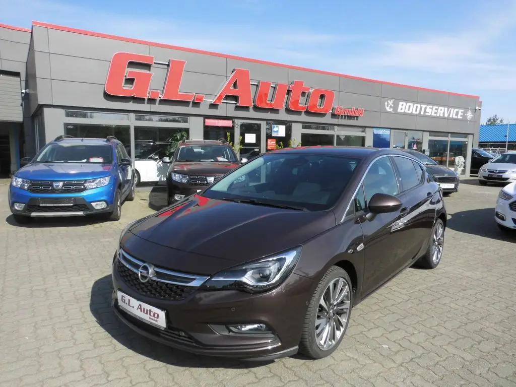 Photo 1 : Opel Astra 2015 Petrol