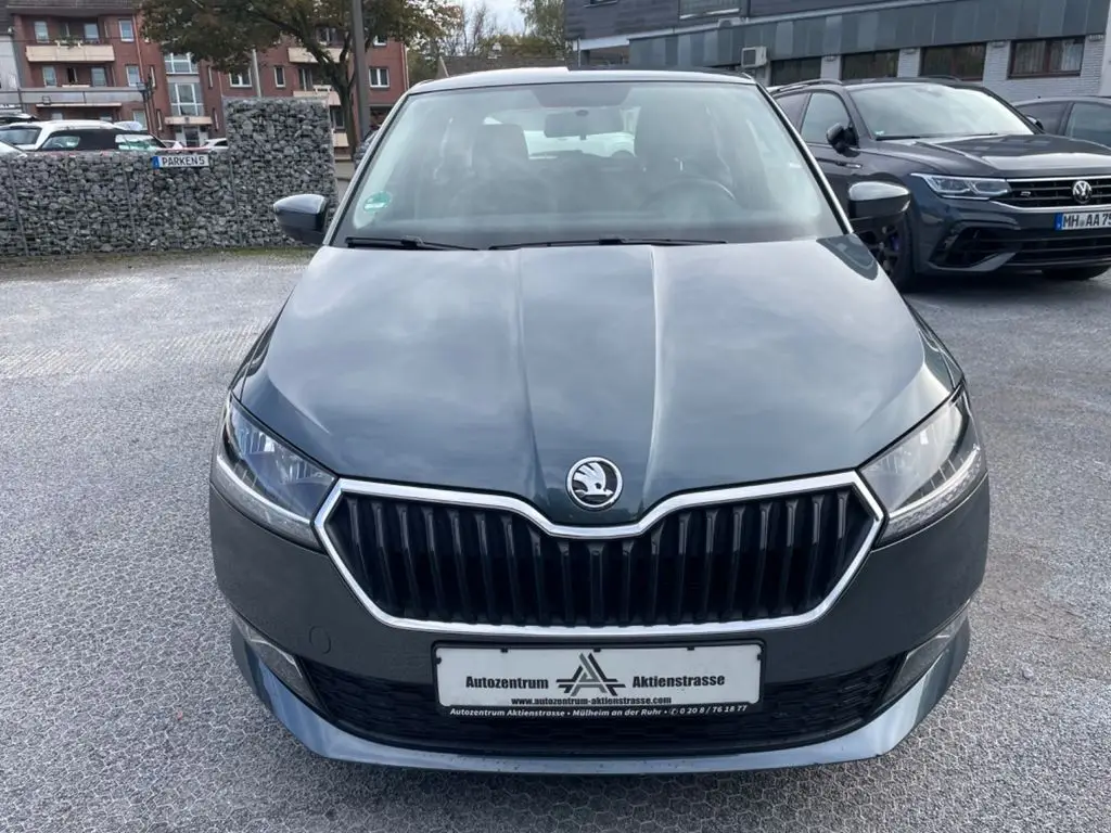 Photo 1 : Skoda Fabia 2021 Essence