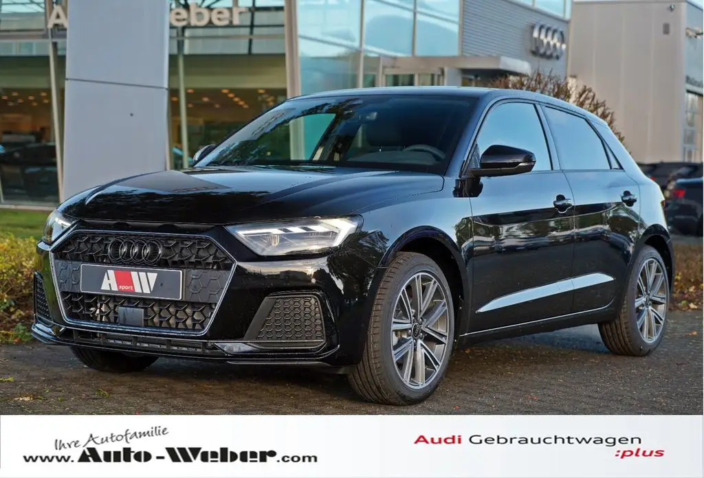 Photo 1 : Audi A1 2024 Petrol