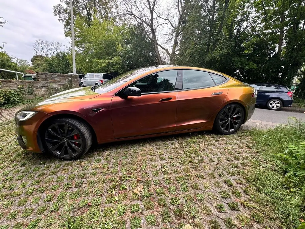 Photo 1 : Tesla Model S 2020 Non renseigné