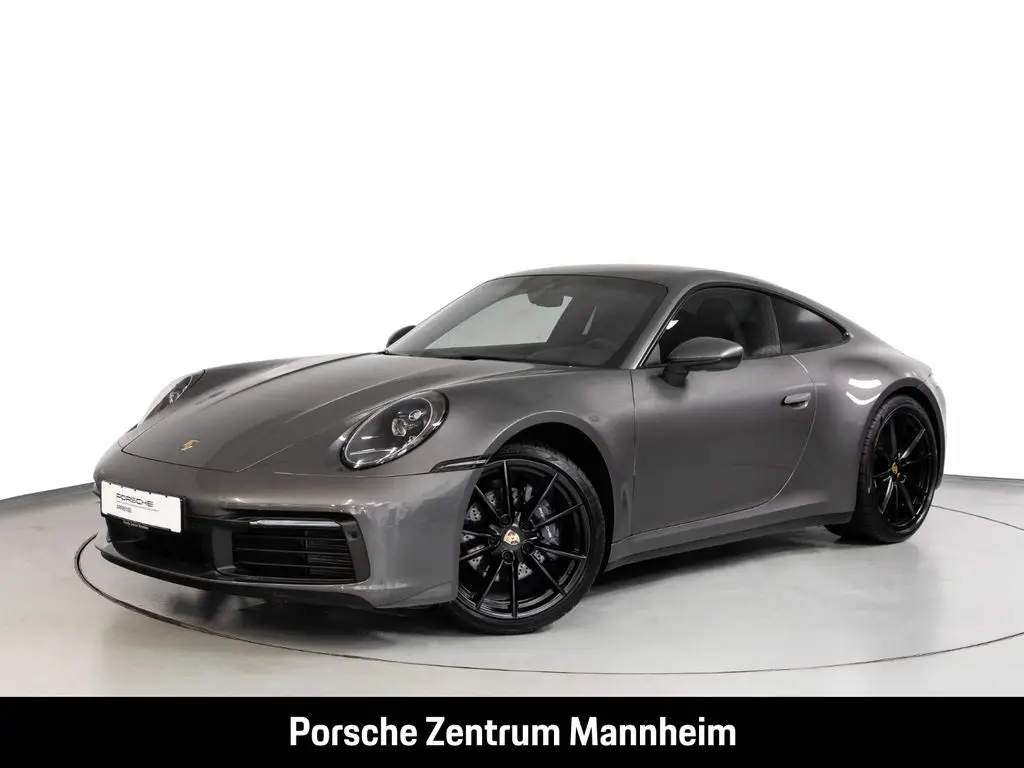 Photo 1 : Porsche 992 2020 Petrol