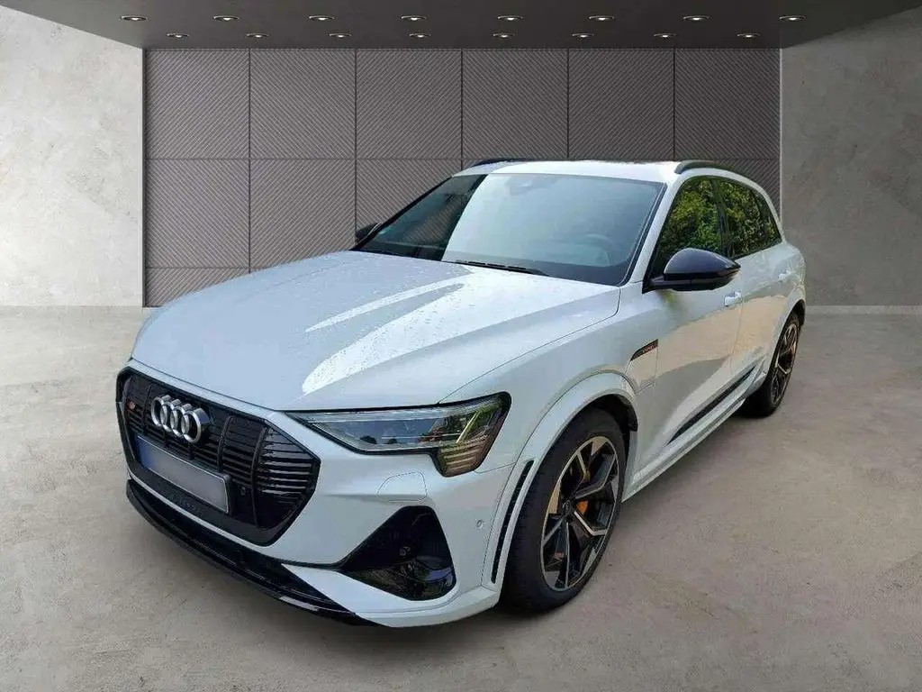 Photo 1 : Audi E-tron 2021 Not specified