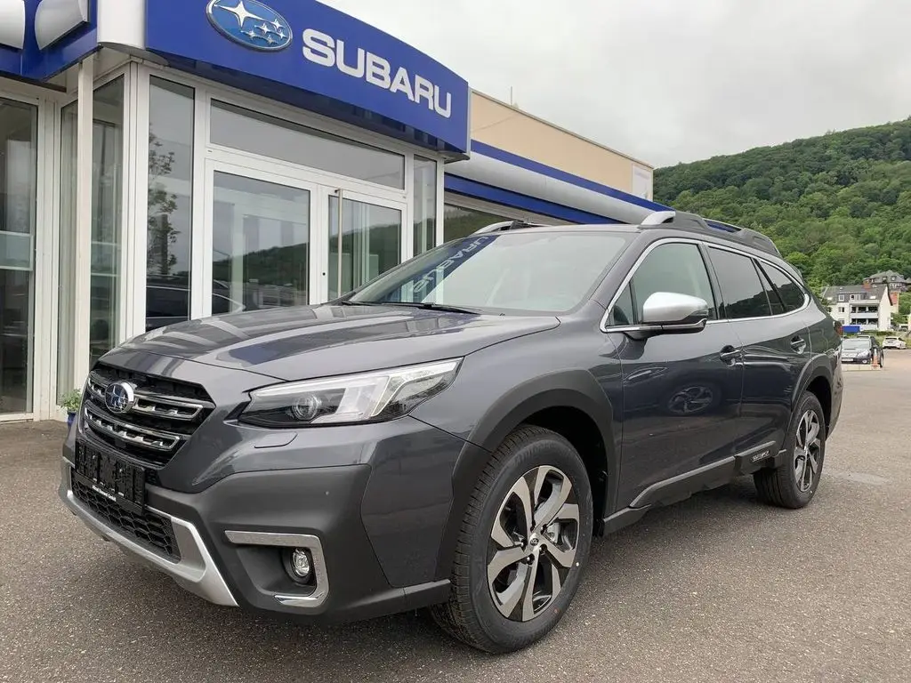 Photo 1 : Subaru Outback 2021 Petrol