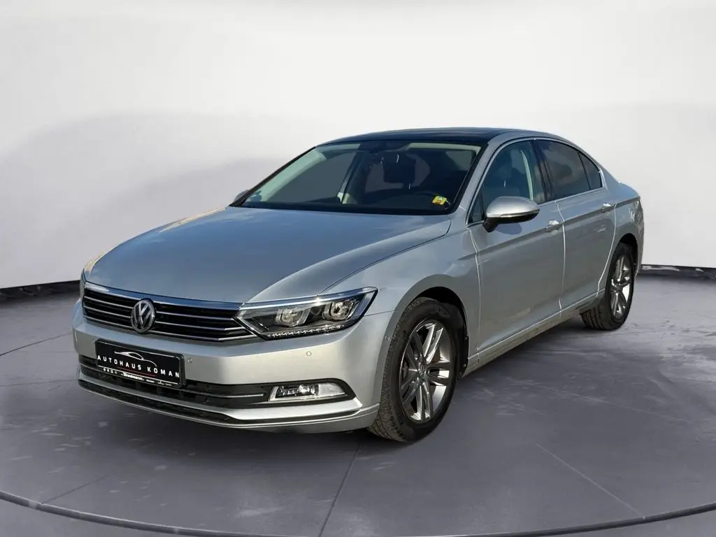 Photo 1 : Volkswagen Passat 2015 Essence