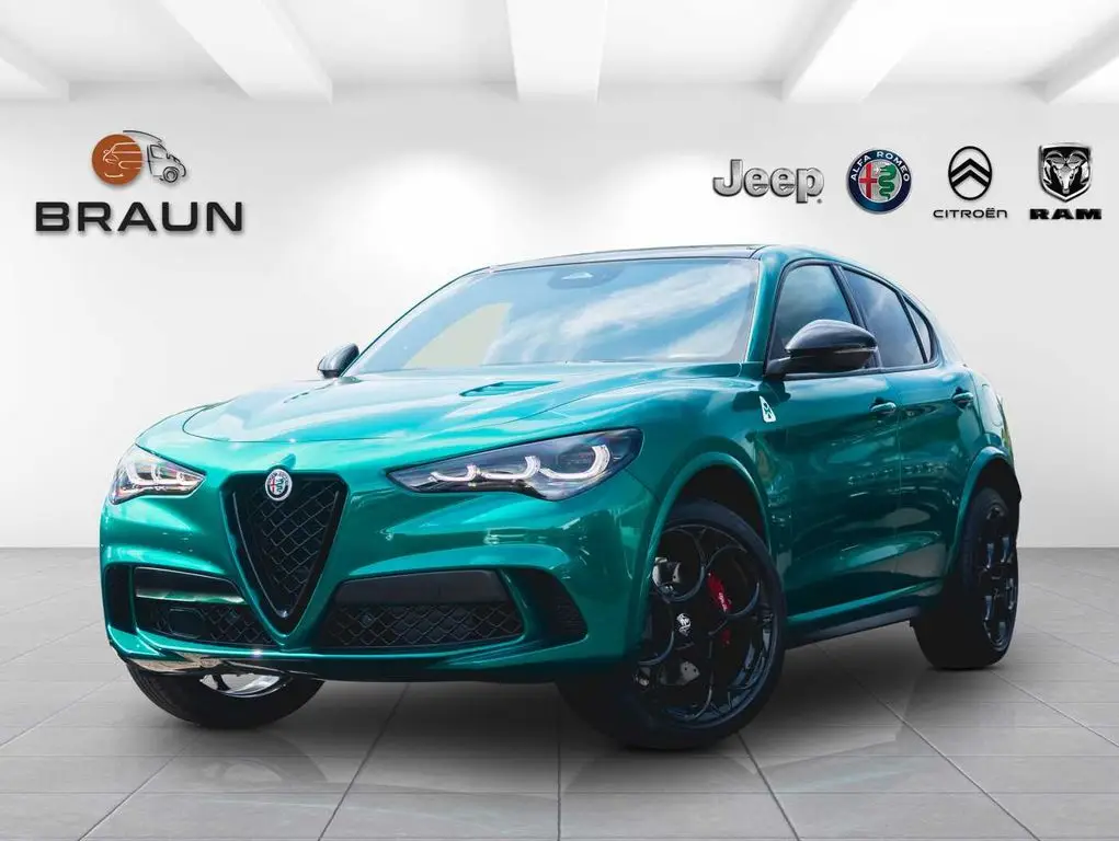 Photo 1 : Alfa Romeo Stelvio 2024 Petrol