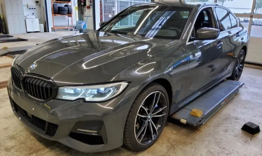 Photo 1 : Bmw Serie 3 2019 Diesel