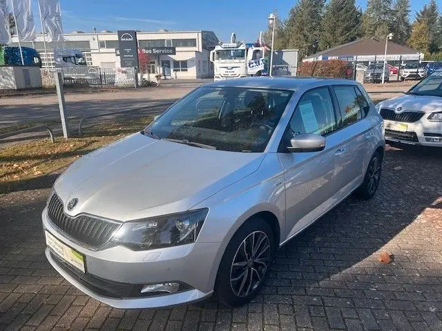 Photo 1 : Skoda Fabia 2017 Essence