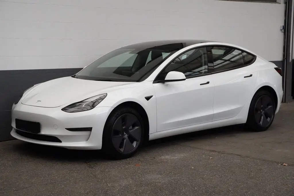 Photo 1 : Tesla Model 3 2021 Non renseigné