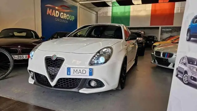 Photo 1 : Alfa Romeo Giulietta 2017 Petrol