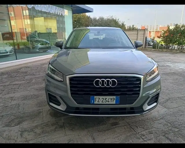 Photo 1 : Audi Q2 2020 Diesel