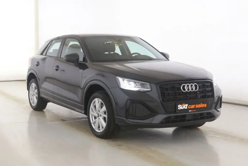 Photo 1 : Audi Q2 2023 Petrol