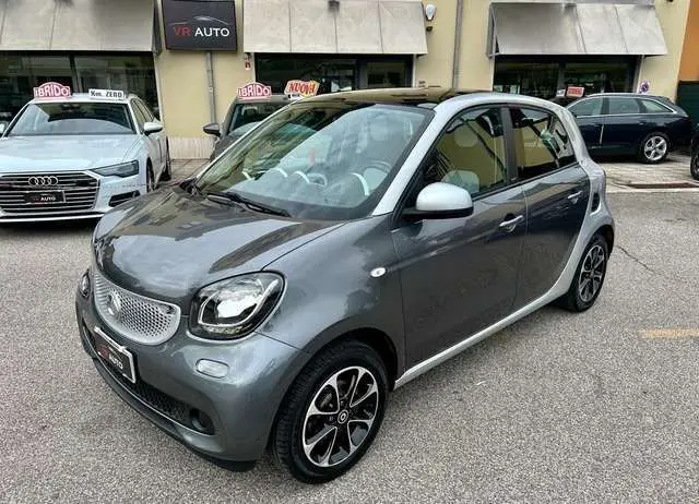 Photo 1 : Smart Forfour 2015 Essence