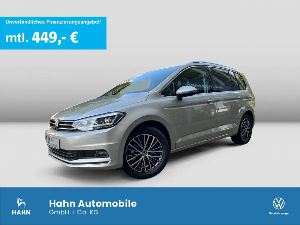 Photo 1 : Volkswagen Touran 2024 Essence