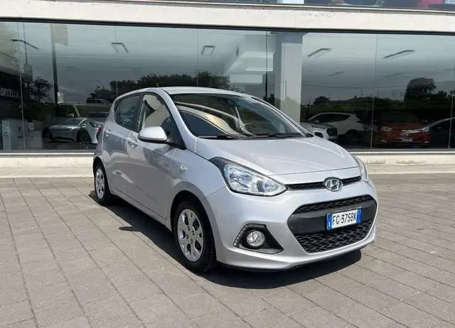 Photo 1 : Hyundai I10 2016 Petrol