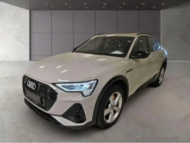 Photo 1 : Audi E-tron 2020 Non renseigné