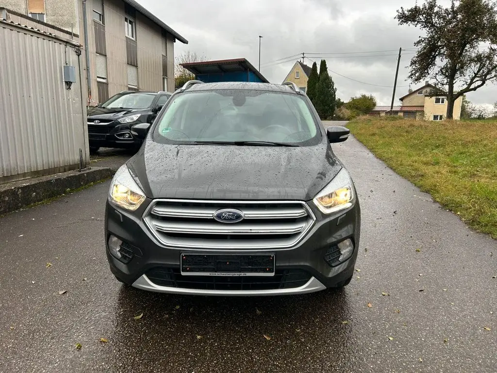 Photo 1 : Ford Kuga 2018 Petrol