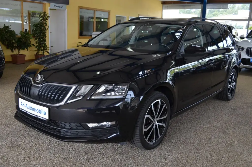 Photo 1 : Skoda Octavia 2019 Petrol