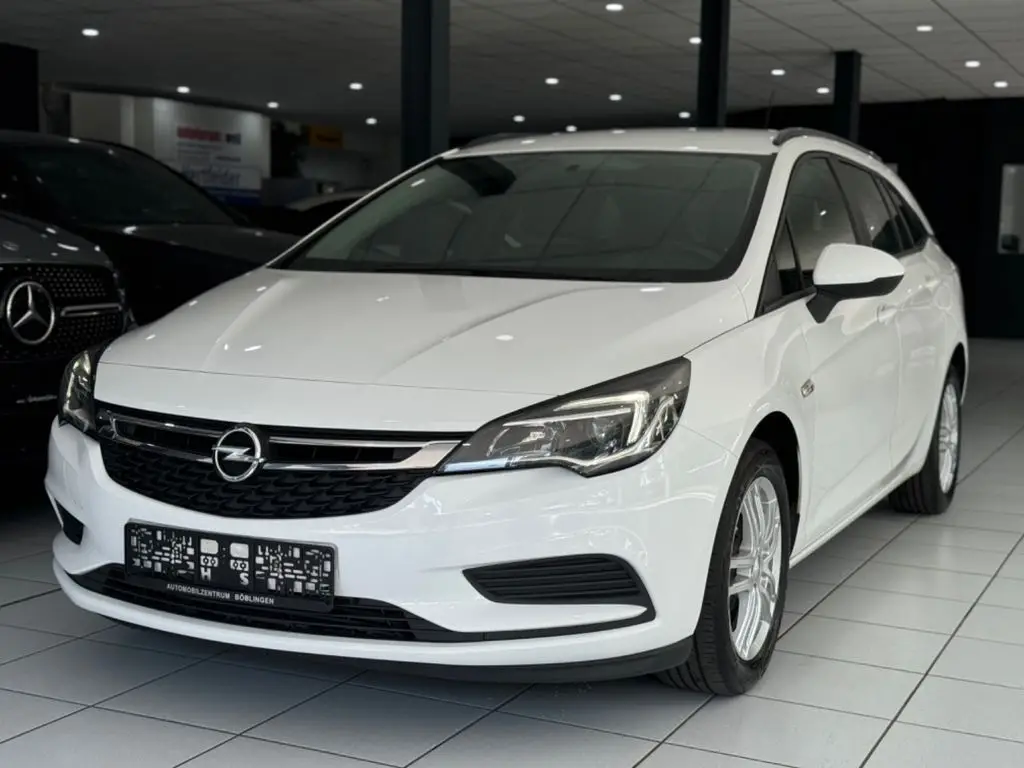 Photo 1 : Opel Astra 2019 Diesel