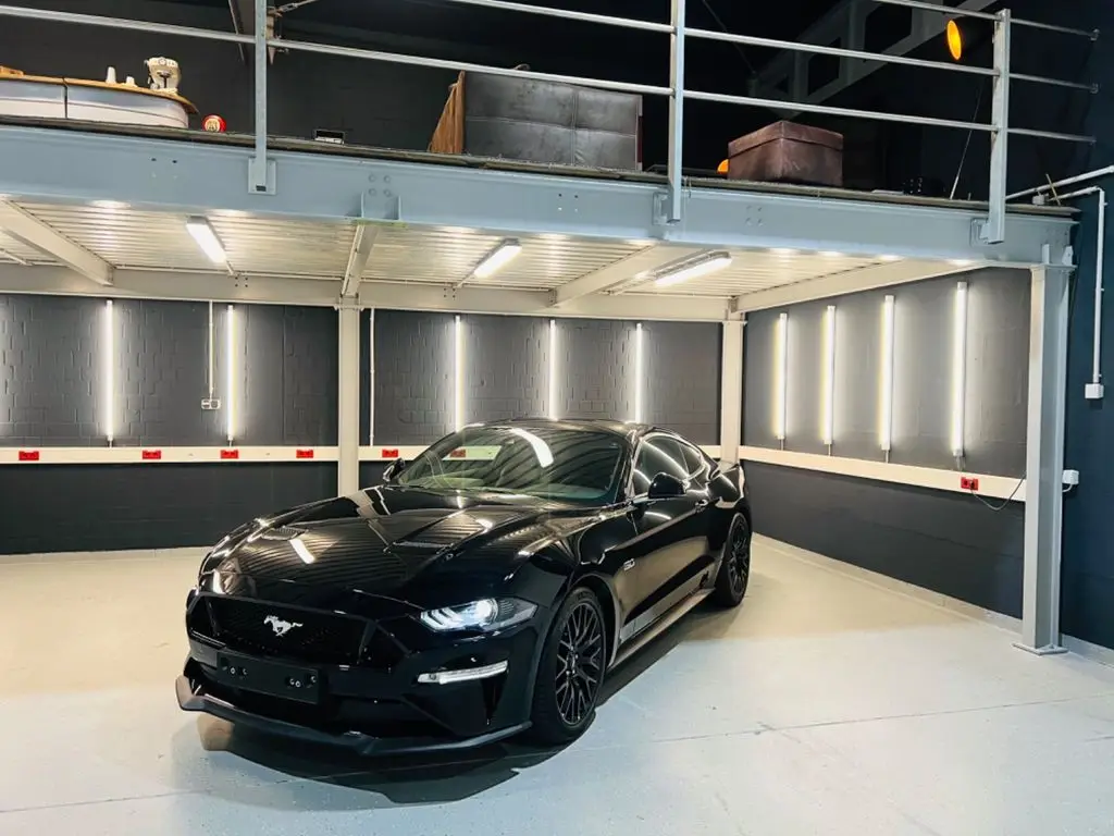 Photo 1 : Ford Mustang 2018 Petrol