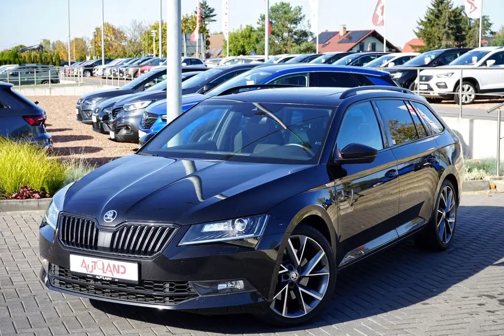 Photo 1 : Skoda Superb 2019 Petrol