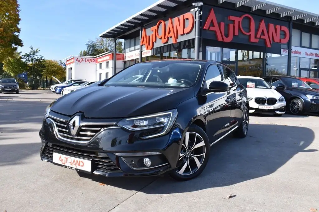 Photo 1 : Renault Megane 2016 Petrol