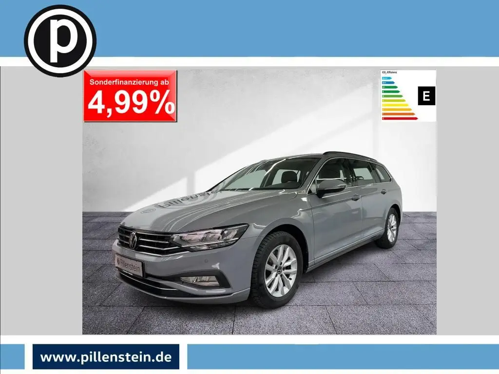 Photo 1 : Volkswagen Passat 2022 Petrol