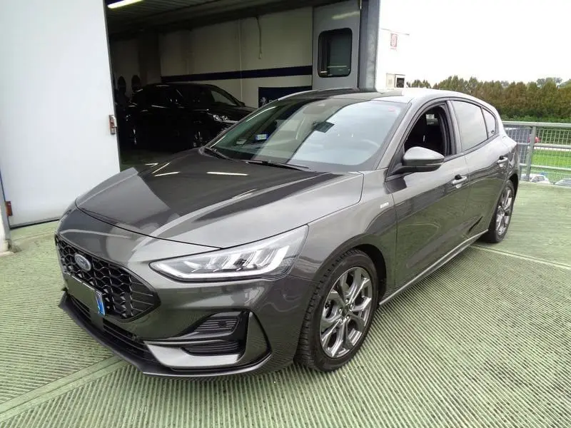 Photo 1 : Ford Focus 2022 Diesel