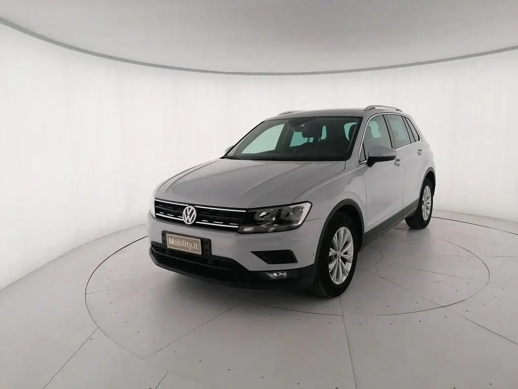 Photo 1 : Volkswagen Tiguan 2018 Essence