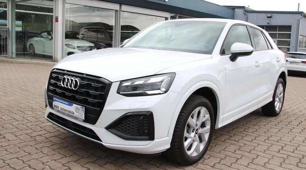 Photo 1 : Audi Q2 2021 Petrol