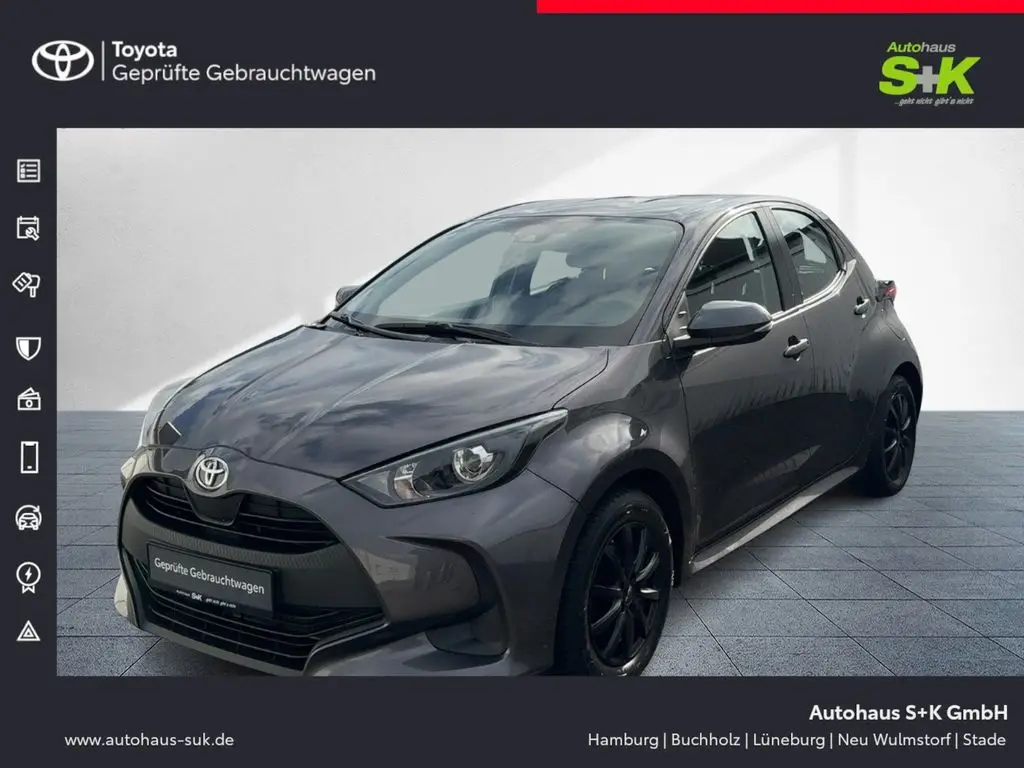 Photo 1 : Toyota Yaris 2021 Petrol