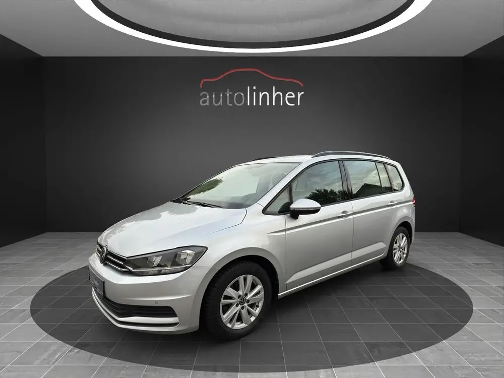 Photo 1 : Volkswagen Touran 2021 Essence