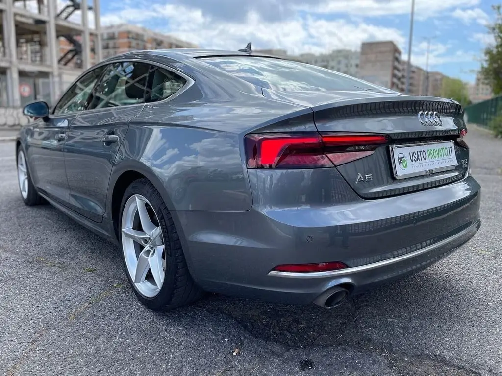 Photo 1 : Audi A5 2018 Hybrid