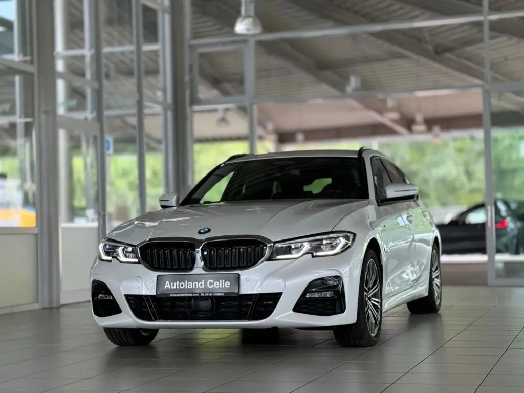 Photo 1 : Bmw Serie 3 2021 Hybrid