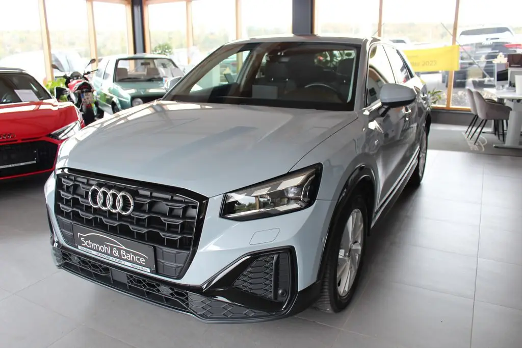 Photo 1 : Audi Q2 2021 Essence