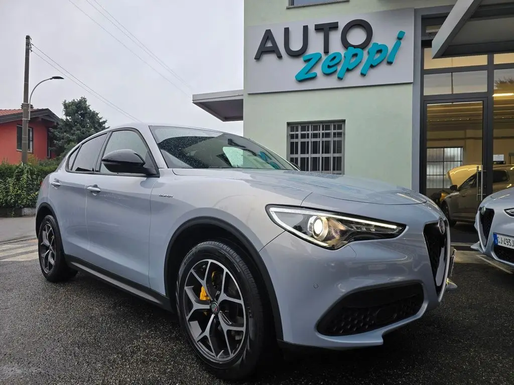 Photo 1 : Alfa Romeo Stelvio 2021 Petrol